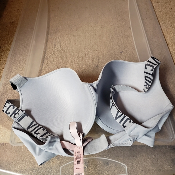 Brand new Victoria secret bra 34DDD - Picture 2 of 2